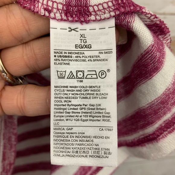 GAP Softspun Maroon & White Stripe Velvet … - Picture 6 of 7